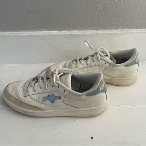 Reebok Club C – Chalk / Blue Pearl